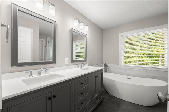 11935 Leeward Walk Circle, Alpharetta, GA 30005