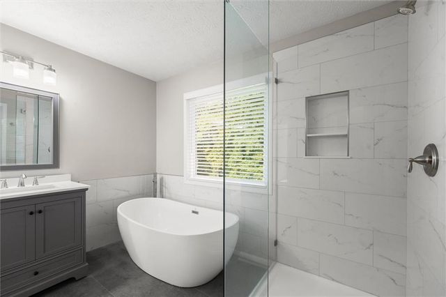 11935 Leeward Walk Circle, Alpharetta, GA 30005