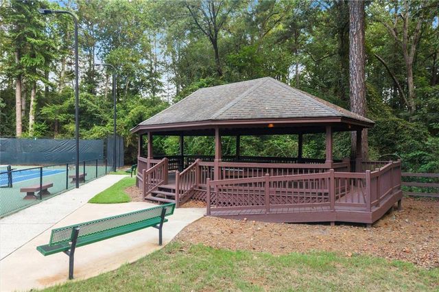 11935 Leeward Walk Circle, Alpharetta, GA 30005
