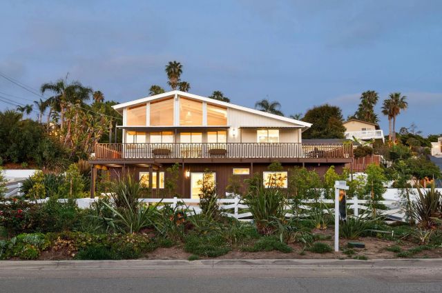 1551 Burgundy Rd, Encinitas, CA 92024