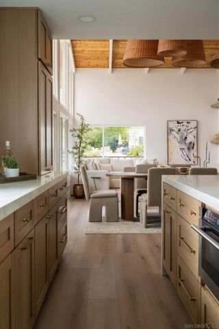 1551 Burgundy Rd, Encinitas, CA 92024
