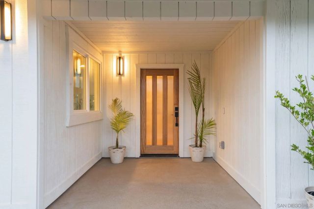 1551 Burgundy Rd, Encinitas, CA 92024