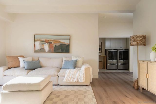 1551 Burgundy Rd, Encinitas, CA 92024