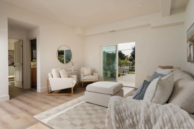1551 Burgundy Rd, Encinitas, CA 92024