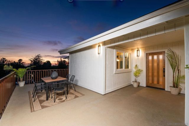 1551 Burgundy Rd, Encinitas, CA 92024