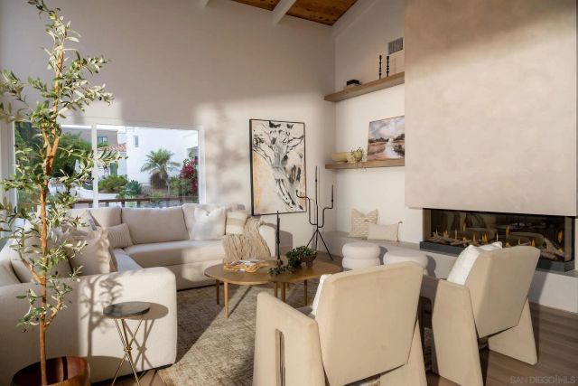 1551 Burgundy Rd, Encinitas, CA 92024