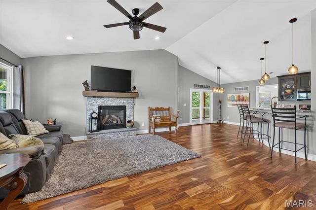 3700 S Lakeshore Drive, House Springs, MO 63051