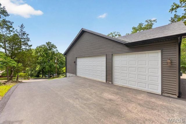 3700 S Lakeshore Drive, House Springs, MO 63051