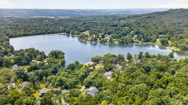 3700 S Lakeshore Drive, House Springs, MO 63051