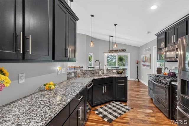 3700 S Lakeshore Drive, House Springs, MO 63051