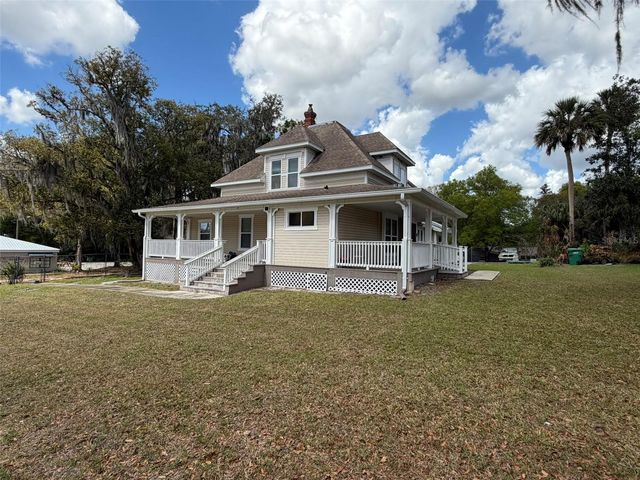 903 E NEW YORK AVENUE, Deland, FL 32724