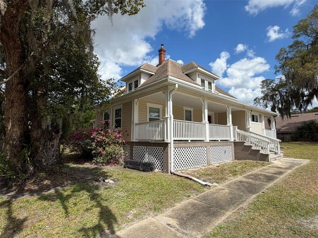 903 E NEW YORK AVENUE, Deland, FL 32724