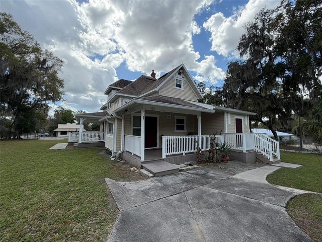 903 E NEW YORK AVENUE, Deland, FL 32724