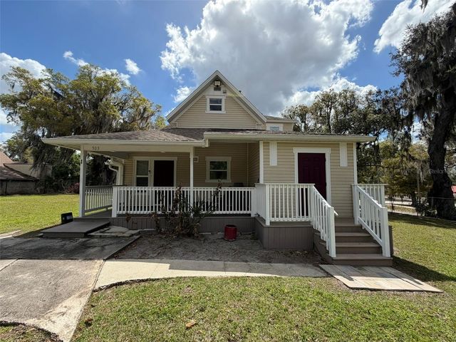 903 E NEW YORK AVENUE, Deland, FL 32724