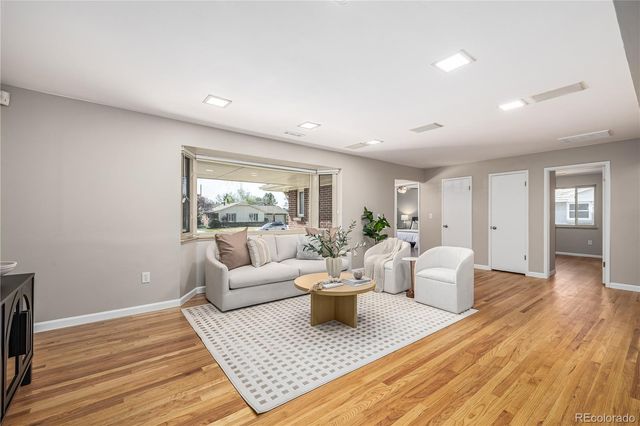 2540 S Jasmine Street, Denver, CO 80222