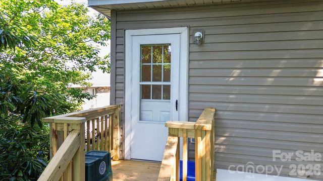 80 Ridge Street, Marion, NC 28752