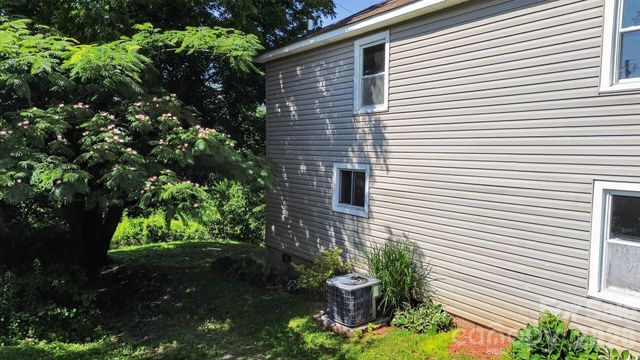 80 Ridge Street, Marion, NC 28752