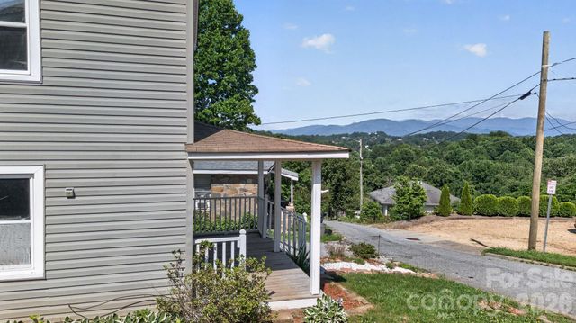 80 Ridge Street, Marion, NC 28752