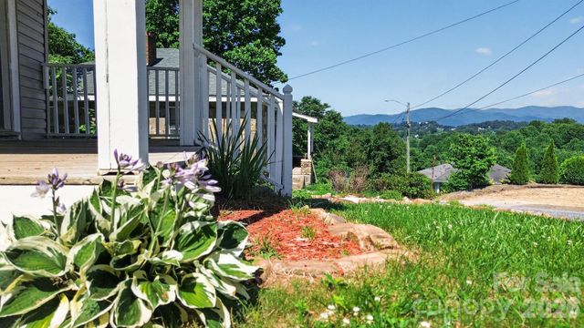 80 Ridge Street, Marion, NC 28752