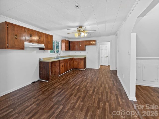 80 Ridge Street, Marion, NC 28752