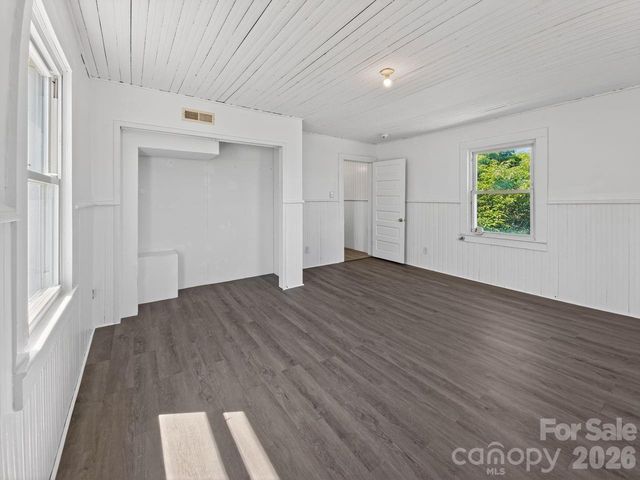 80 Ridge Street, Marion, NC 28752