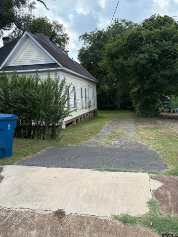 219 N Main St., Rusk, TX 75785