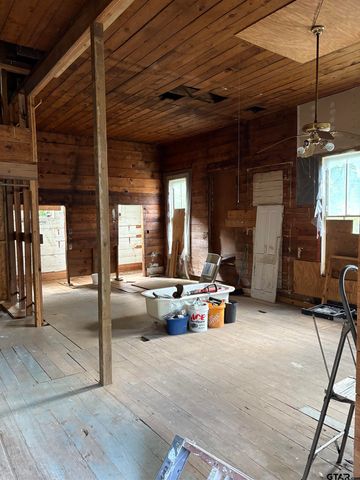 219 N Main St., Rusk, TX 75785