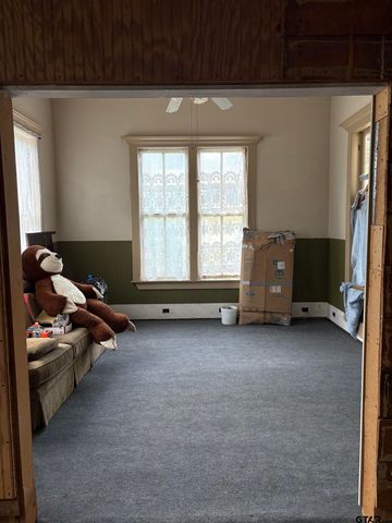 219 N Main St., Rusk, TX 75785