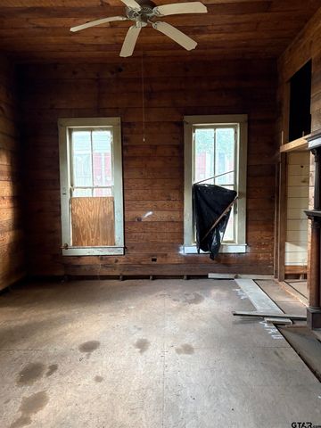 219 N Main St., Rusk, TX 75785