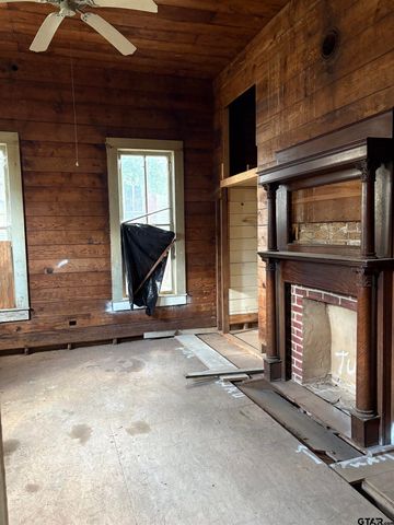 219 N Main St., Rusk, TX 75785