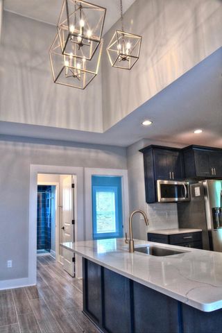 76 W Starr Avenue, Columbus, OH 43201