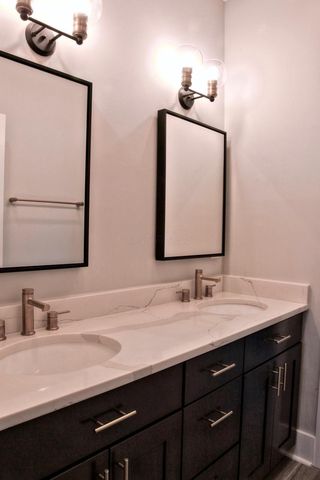 76 W Starr Avenue, Columbus, OH 43201