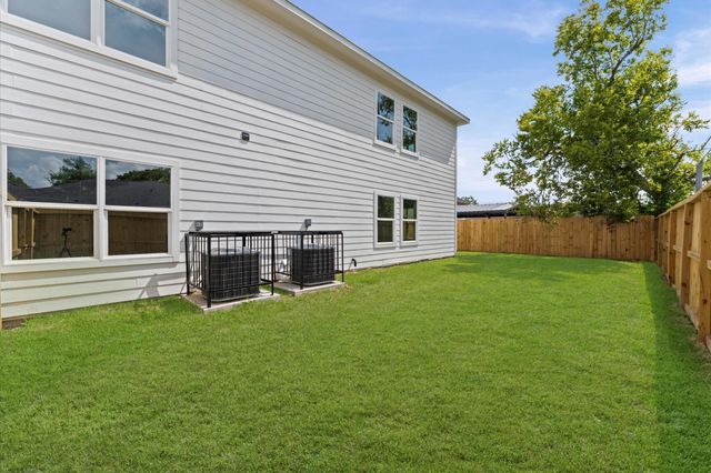 8135 Woodward Street B, Houston, TX 77051