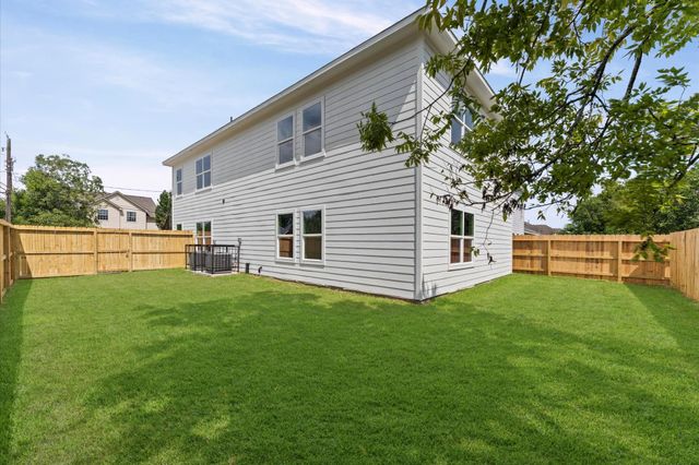 8135 Woodward Street B, Houston, TX 77051