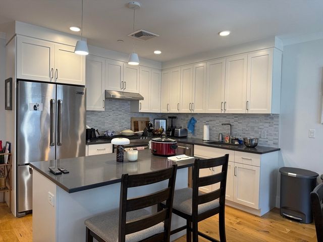 30 Polk St 206, Boston, MA 02129