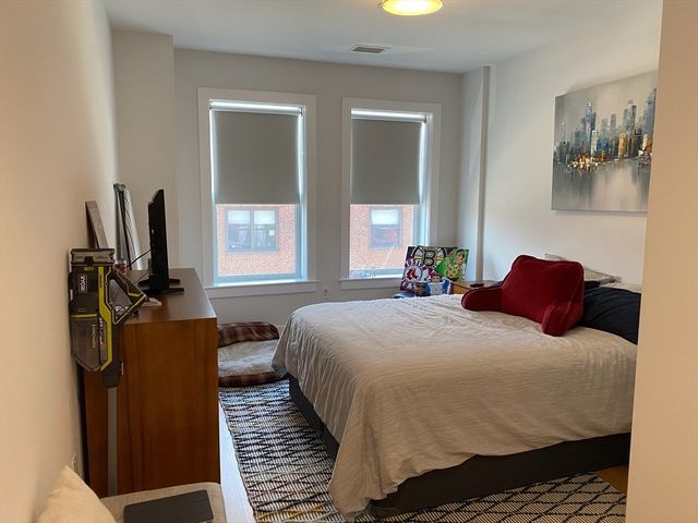 30 Polk St 206, Boston, MA 02129