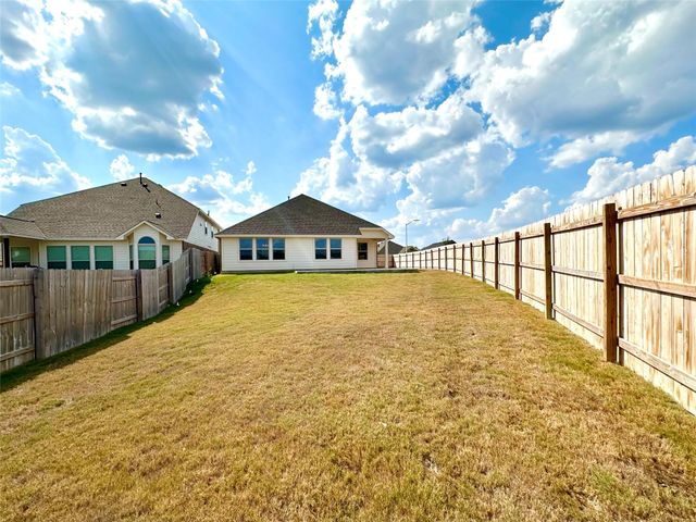 336 Chaste Tree DR, San Marcos, TX 78666