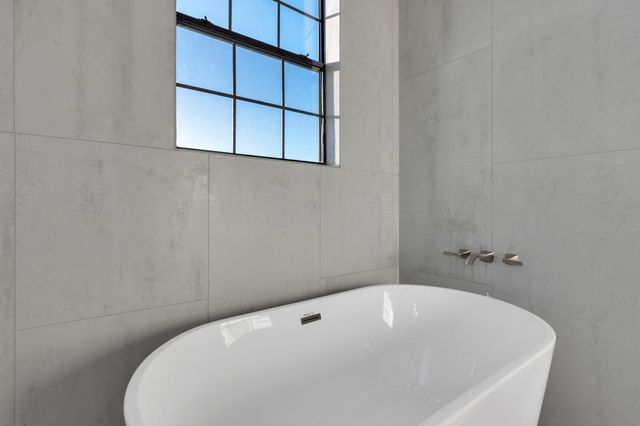 519 Chuckwagon Trail, Angleton, TX 77515