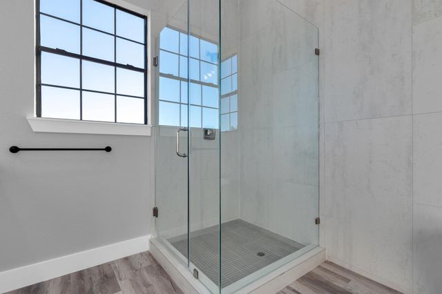 519 Chuckwagon Trail, Angleton, TX 77515