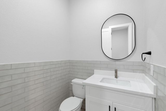 519 Chuckwagon Trail, Angleton, TX 77515