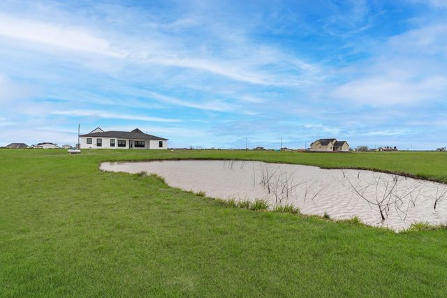 519 Chuckwagon Trail, Angleton, TX 77515