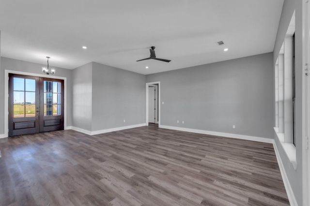 519 Chuckwagon Trail, Angleton, TX 77515