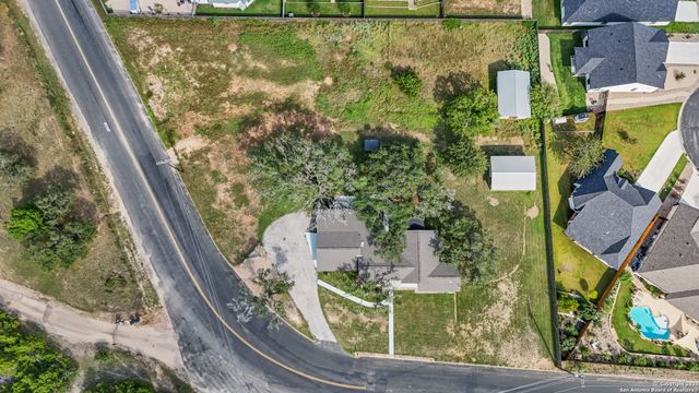 224 W Lower Crabapple, Fredericksburg, TX 78624