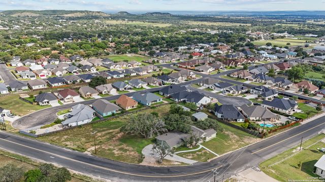 224 W Lower Crabapple, Fredericksburg, TX 78624