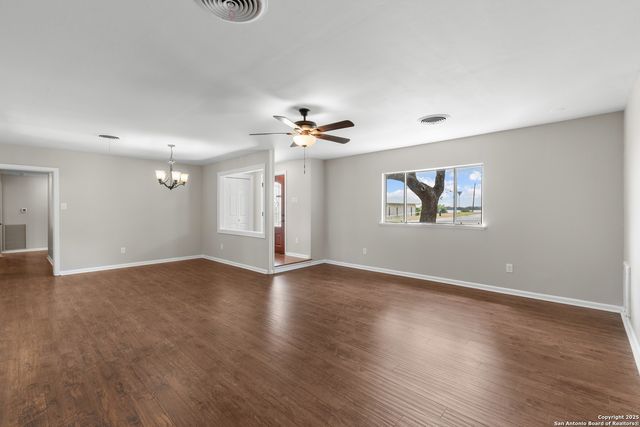 224 W Lower Crabapple, Fredericksburg, TX 78624