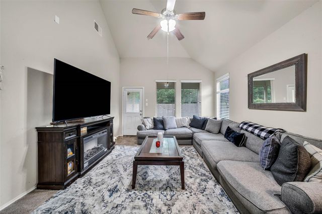 9978 Sterling Place Drive, Conroe, TX 77303