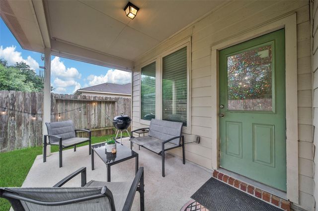 9978 Sterling Place Drive, Conroe, TX 77303