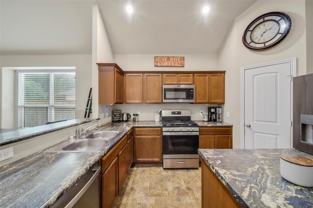 9978 Sterling Place Drive, Conroe, TX 77303