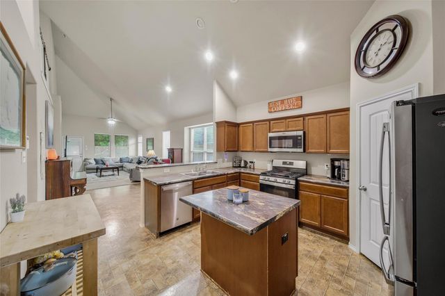 9978 Sterling Place Drive, Conroe, TX 77303