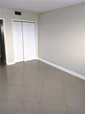 2555 NE 11th Street 803, Fort Lauderdale, FL 33304